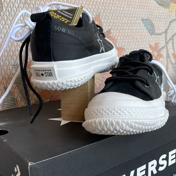 Converse WMNS 163178C
ONE STAR MC18 OX BLACK/WHITE/WHITE Sneakers - Picture 10 of 16